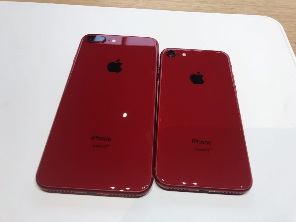 Apple may launch red iPhone XS and XS Max - GadgetsAbout