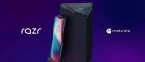 Motorola Razr V4 appears with all the accessories
